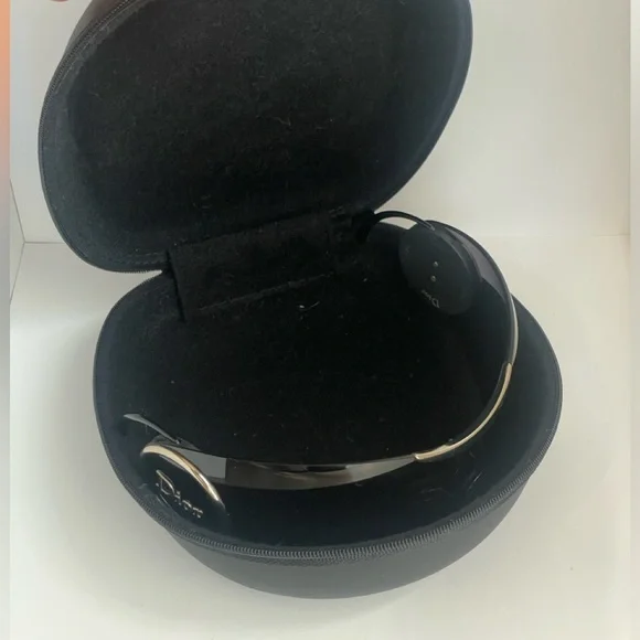 Vintage Dior sunglasses Galliano era.
DIOR SPORT 3 KJ1VA 115 - Picture 11 of 11